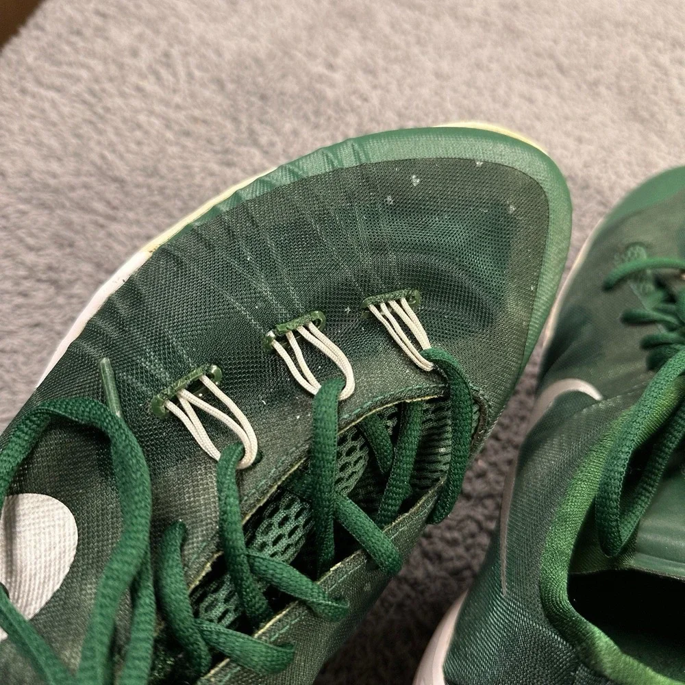 Nike Hyperchase Basketball Shoes Mens 14 Green Athletic Shoes Gym Emerald 813262